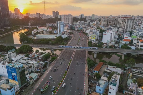 Loạt dự án metro "vẽ lại" bản đồ giá bất động sản Hà Nội, TPHCM ra sao?