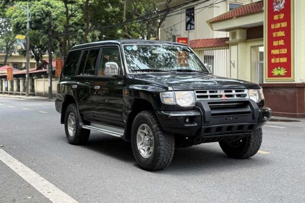 Loạt SUV 'nồi đồng cối đá' Mitsubishi Pajero cũ 20 năm tuổi thanh lý từ 45 triệu