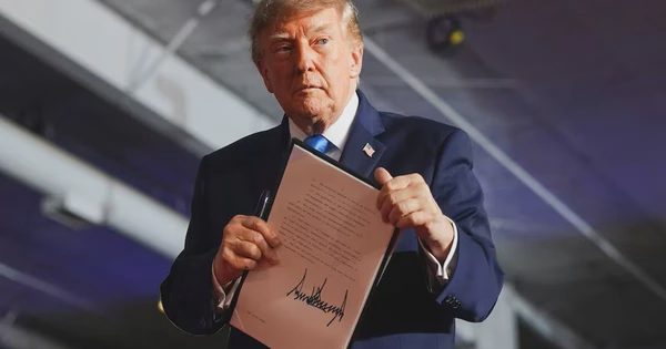 Loay hoay hạ giá dầu, Tổng thống Trump có đang 'sai bài' ?