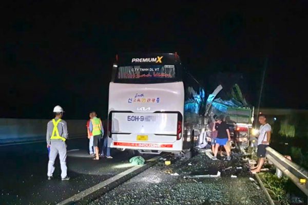 Lời khai của tài xế xe khách tông ô tô tải khiến nữ du khách Nga tử vong