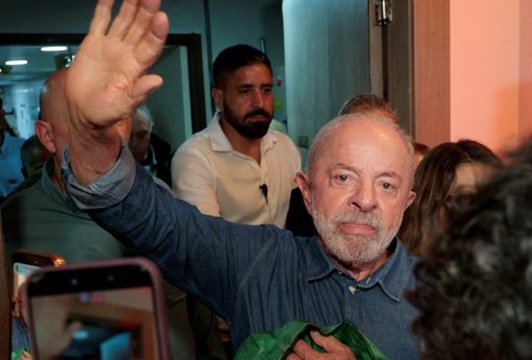 Lội ngược dòng thành công, Tổng thống Brazil Lula da Silva tái đắc cử