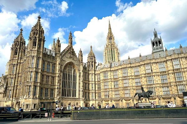 London: Hướng nhìn tới di tích được bảo vệ, công trình cũ cũng là tài nguyên
