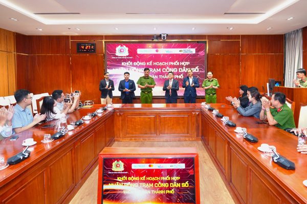 Long Châu hợp lực mở rộng Trạm Công dân số tại các phường, xã, đặc khu trên địa bàn TP.HCM