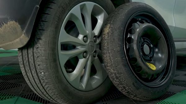 Lốp dự phòng cỡ nhỏ: Nhiều tài xế dùng sai, dễ rước họa khi chạy đường dài