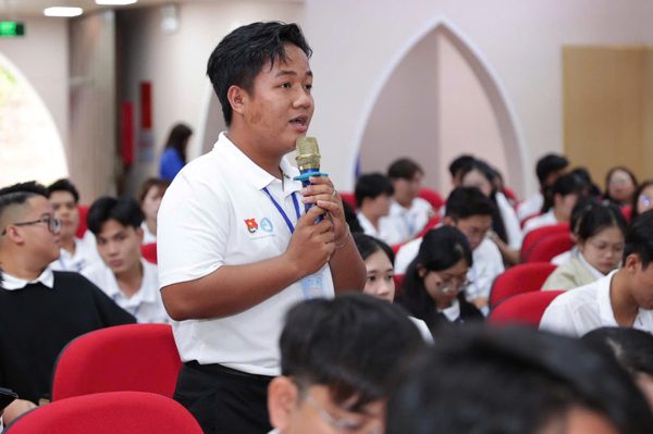 Lớp học đặc biệt của cán bộ Đoàn - Hội TPHCM tại Lâm Đồng