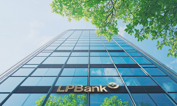 LPBank lãi trước thuế hơn 10.400 tỷ trong 9 tháng