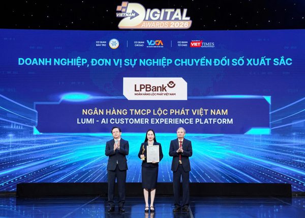 LPBank nhận Giải thưởng Chuyển đổi số Việt Nam 2026 với giải pháp tổng đài AI Lumi