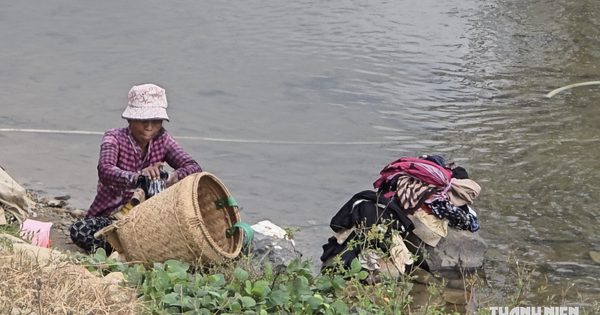 Lũ qua gần 1 năm, dân miền núi vẫn khát nước sạch