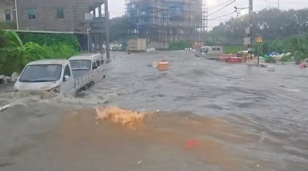 Lũ quét tại Tứ Xuyên, Trung Quốc khiến 5 công nhân mất tích