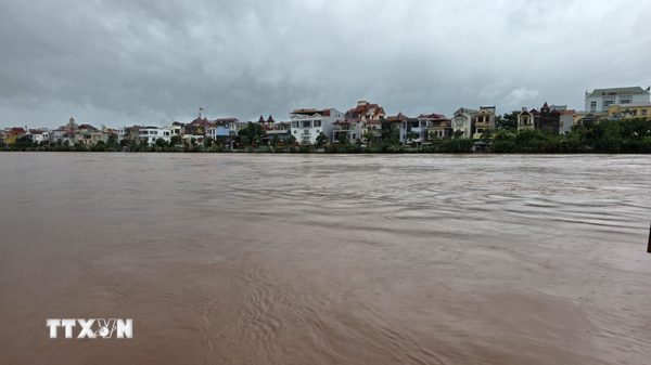 Lũ sông Cầu dâng cao, Thái Nguyên sẵn sàng di dời dân