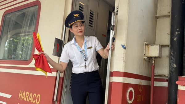 Lửa nghề của nữ trưởng tàu