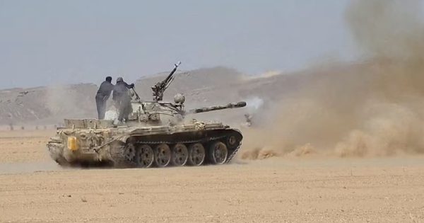 Lực lượng chính phủ Yemen tuyên bố giáng hàng trăm đòn tấn công vào Houthi