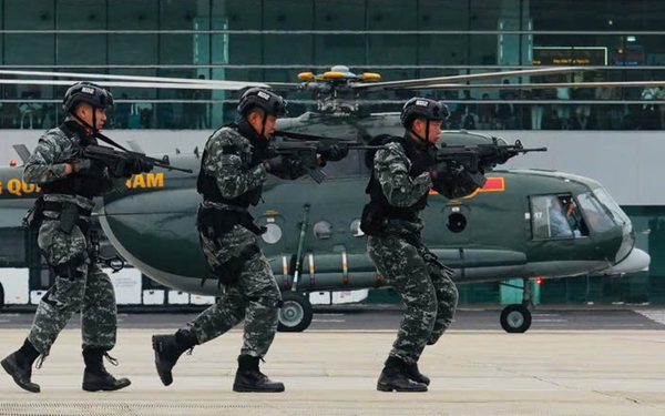Lực lượng của quân đội, công an phối hợp diễn tập chống khủng bố, bạo loạn
