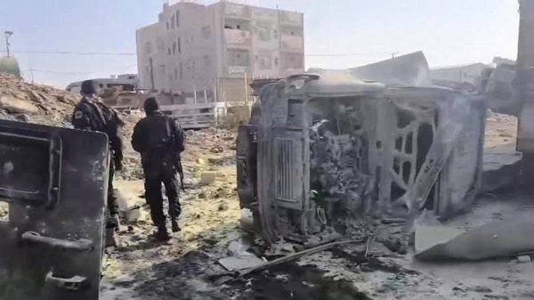 Lực lượng Houthi áp sát tuyến hàng hải chiến lược