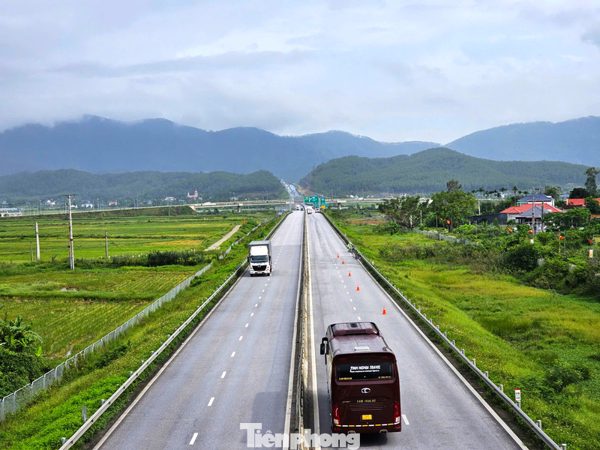 Lượng xe đi cao tốc qua Thanh Hóa, Nghệ An, Hà Tĩnh bất ngờ giảm