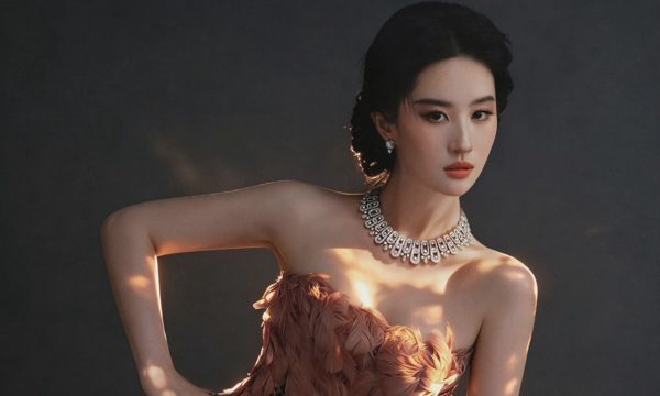Lưu Diệc Phi hóa phượng hoàng