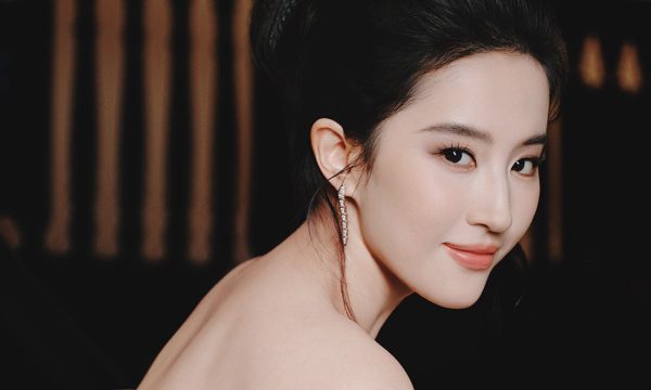 Lưu Diệc Phi theo phong cách 'quả đào mọng'