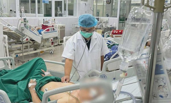 Lý do người mắc cúm vài ngày phải vào hồi sức tích cực