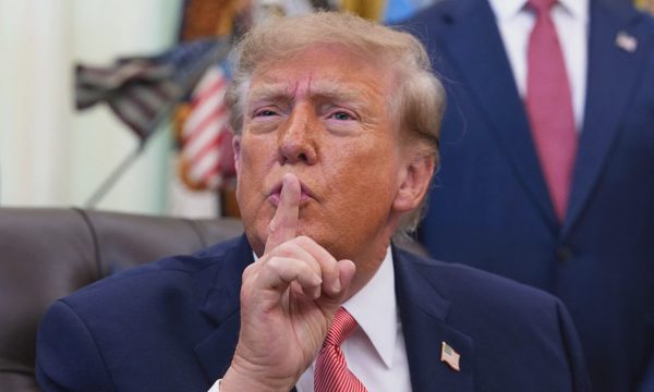 Lý do ông Zelensky 'nín nhịn' ông Trump