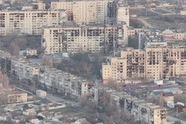 Mắc kẹt giữa "vùng tử địa", thành phố của Ukraine rơi vào cảnh đáng sợ