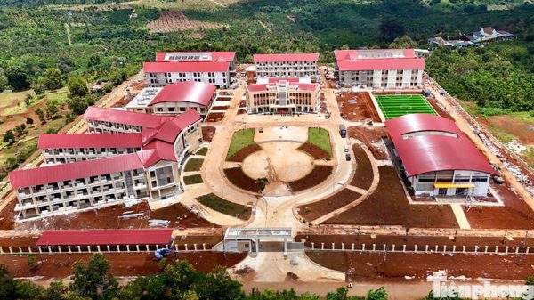 Mái trường mới giữa biên cương Lâm Đồng trước ngày khai giảng
