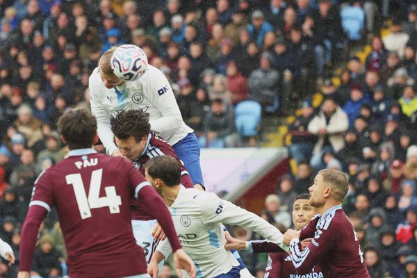 Man City đứt chuỗi toàn thắng ở Ngoại hạng Anh