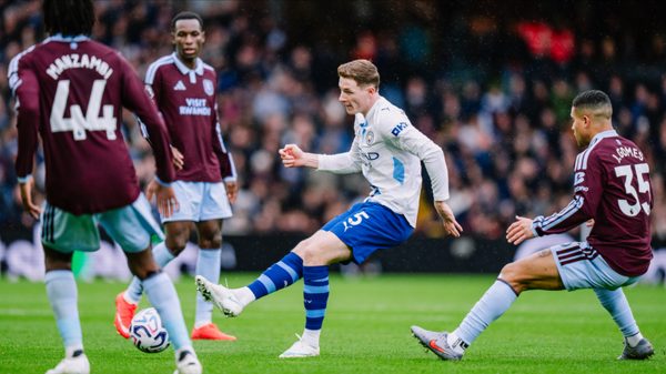 Man City đứt mạch toàn thắng, Tottenham hạ Chelsea