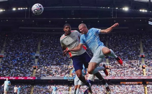 Man City khiến Arsenal chịu áp lực trước trận derby London