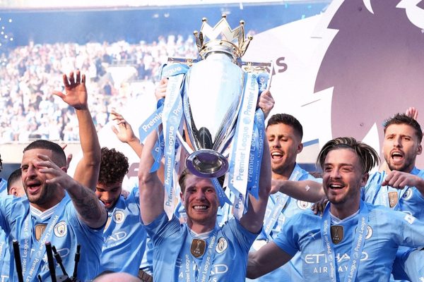Man City vi phạm quy định Premier League: Mourinho và MU dễ hưởng lợi