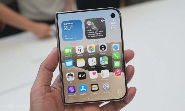 Màn hình gập của iPhone Duo có giá 250 USD