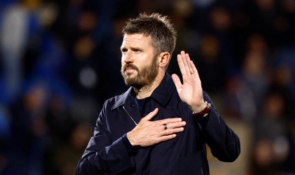 Man Utd không sa thải Michael Carrick