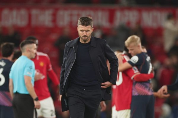 Man Utd lập kỷ lục tệ nhất sau 40 năm, HLV Carrick có nguy cơ bị sa thải