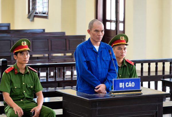 Mang danh 'hiệp sĩ' đi giải cứu người ở Campuchia, rồi chiếm đoạt gần 1 tỉ đồng