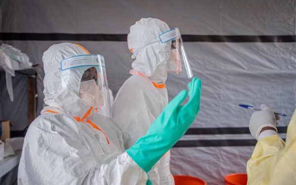 Mạng xã hội lan tin chưa kiểm chứng về Ebola, bác sĩ khuyến cáo