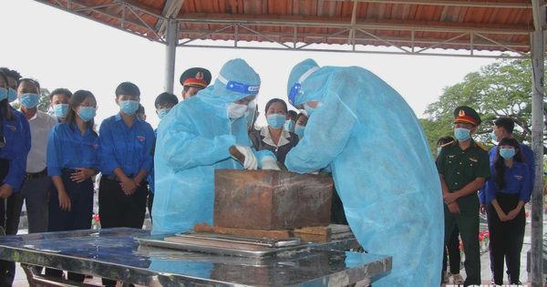 Manh mối tìm danh tính từ dòng chữ trên miếng kim loại trong mộ liệt sĩ