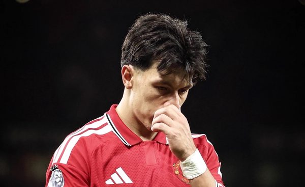 Martinez không xin lỗi, nói rõ lý do chỉ trích ban lãnh đạo Man Utd