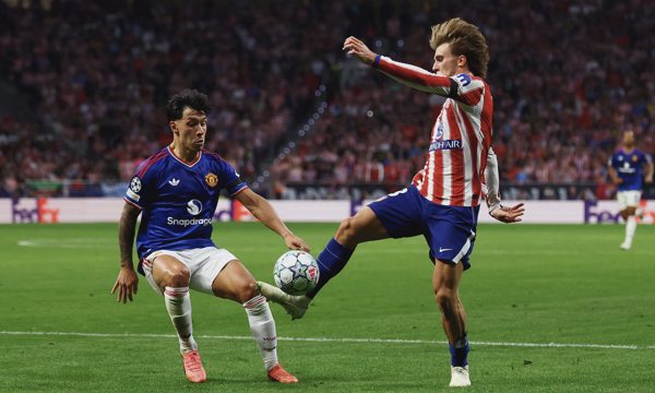 Martinez không xin lỗi vụ công kích lãnh đạo Man Utd