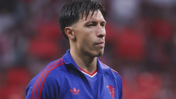 Martinez xin lỗi sau cuộc gặp lãnh đạo Man Utd
