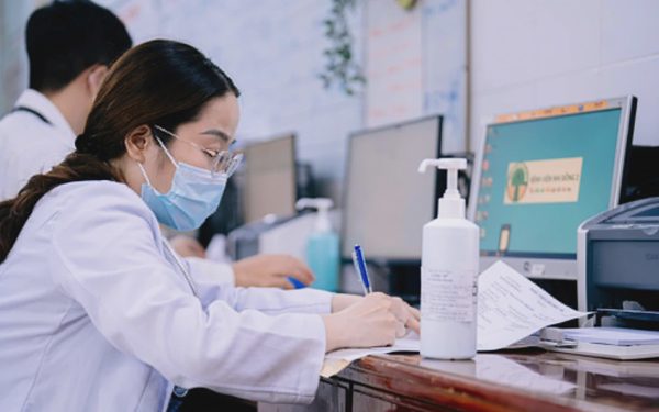 Mất 9 năm để đào tạo bác sĩ nội trú, học phí cao: Mong nhân rộng chính sách hỗ trợ như TP.HCM