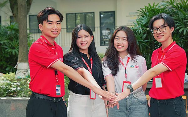‘Mật mã tình bạn’ đưa hai nữ sinh UEH.ISB đến giải Vàng Vietnam Young Lions 2026