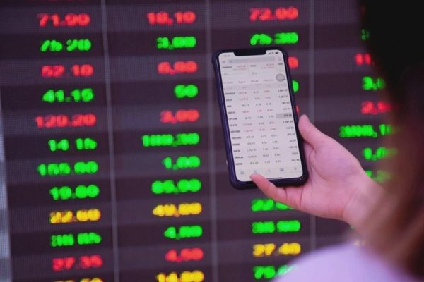 Mất mốc 1.800 điểm, chứng khoán tuần tới sẽ ra sao?