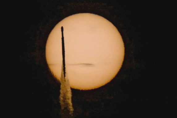 “Mắt thần” NASA vừa phóng lên không gian giúp giải đáp bí ẩn gì của vũ trụ?