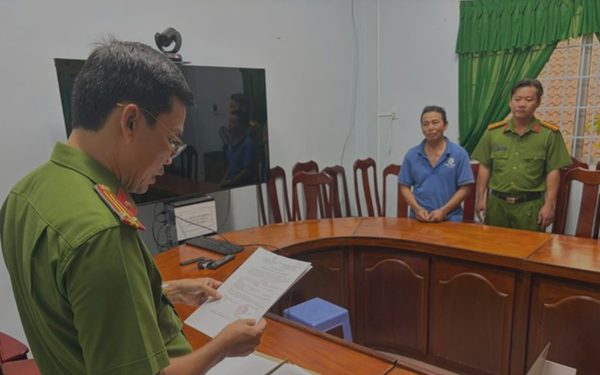 Mâu thuẫn chuyện bán nhà, cậu ruột câu điện gí vào bụng cháu