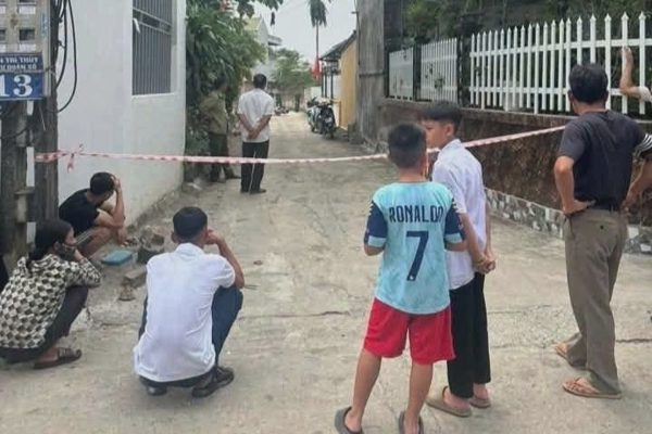 Mâu thuẫn trên đường, một người bị đâm tử vong