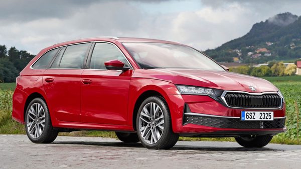 Mẫu xe hybrid toàn phần đầu tiên của Skoda lộ diện