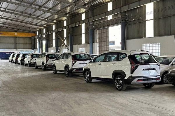 Mẫu xe Hyundai 7 chỗ rao bán xả kho, giá chỉ ngang xe cỡ A