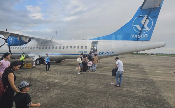 Máy bay đi Đà Lạt phải quay đầu khi chuẩn bị cất cánh