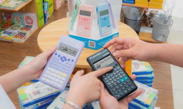 Máy tính Flexio của Thiên Long ra mắt tính năng hỗ trợ môn Hình học