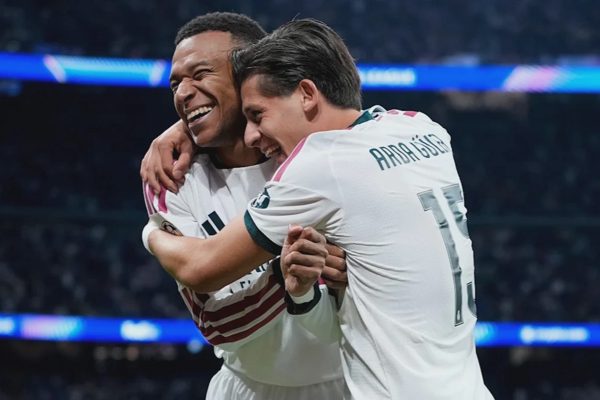 Mbappe chói sáng, Real Madrid hạ gục Barcelona ở Nou Camp