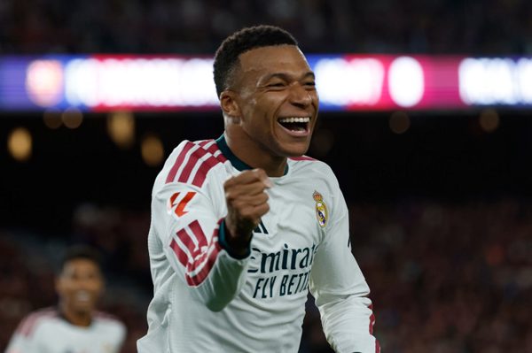 Mbappe gieo sầu cho Barca, Real Madrid thắng Siêu kinh điển